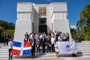 Cultura deposita ofrenda floral en Altar de la Patria en ocasi&oacute;n del 179 aniversario de la independencia nacional