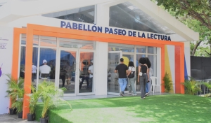 &lsquo;Caperucita Roja&rsquo; revive en la Feria del Libro con juegos, arte y nuevas miradas