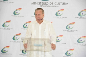 Ministro de Cultura, Eduardo Selman, dice prioriz&oacute; la restauraci&oacute;n de centros culturales