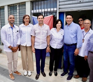 Roberto &Agrave;ngel visita La Altagracia; anuncia traslado y transformaci&oacute;n de la Casa de la Cultura de Hig&uuml;ey