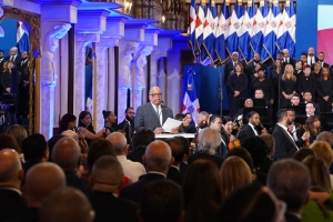 Anterior presidente y miembro de la Academia Dominicana de la Historia respalda regrabaci&oacute;n del himno nacional