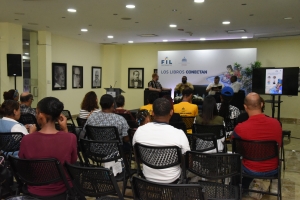 Ofrecen coloquio sobre el futuro de las bibliotecas en la Feria del Libro 2024