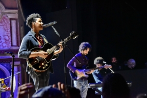 M&uacute;sica en vivo, teatro callejero y actividades infantiles, este fin de semana en la Feria del Libro
