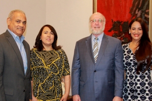 Ministro de Cultura, Pedro Verg&eacute;s, recibe una comisi&oacute;n del consejo directivo de Acroarte