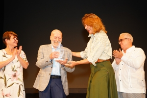 Cultura entrega Premio Nacional de las Artes Esc&eacute;nicas 2024 a Eduardo Villanueva