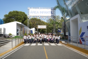 Ni&ntilde;os escritores comparten sus experiencias en la Feria del Libro 2025