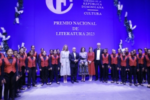 Fundaci&oacute;n Corripio y Ministerio de Cultura entregan Premio Nacional de Literatura 2023 a Freddy Bret&oacute;n Mart&iacute;nez