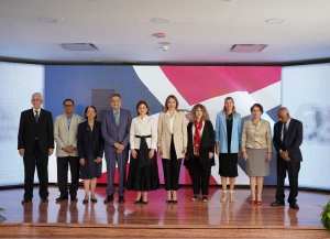 Gioconda Belli y Sergio Ram&iacute;rez reciben el Premio Internacional Pedro Henr&iacute;quez Ure&ntilde;a