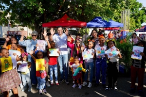 Calle Cultura recibe al ministro Roberto &Aacute;ngel Salcedo en San Pedro de Macor&iacute;s