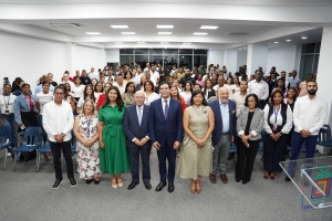 Roberto &Aacute;ngel Salcedo presenta en la Universidad del Caribe la iniciativa &lsquo;El Poder de las Buenas Palabras&rsquo;