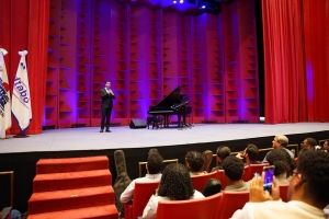 Michel Camilo imparte clase magistral en el marco del programa Berklee Santo Domingo 2026