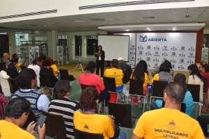 Programa Multiplicando Letras fomenta el conocimiento colectivo en la Feria del Libro 2024