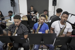 &lsquo;Berklee en Santo Domingo 2024&rsquo; concita gran entusiasmo entre los j&oacute;venes m&uacute;sicos dominicanos participantes