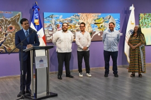 Ministerio de Cultura inaugura exposici&oacute;n del artista Cristian Mateo
