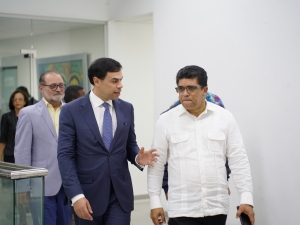 Roberto &Aacute;ngel Salcedo y D&iacute;o Astacio supervisan funcionamiento de nueva Escuela de Bellas Artes en Santo Domingo Este