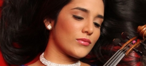 Violinista dominicana Aisha Syed se presentar&aacute; en el Carnegie Hall