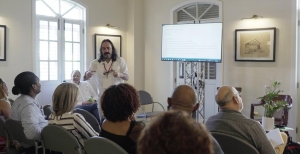 Escritor mexicano Mario Boj&oacute;rquez imparti&oacute; taller literario en Festival del Libro y la Cultura
