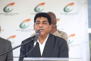 FILSD 2018 reconoce la trayectoria literaria del escritor Pedro Pablo Fern&aacute;ndez