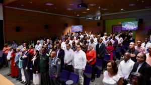 Con amplio respaldo, Roberto &Aacute;ngel presenta &ldquo;El Poder de las Buenas Palabras en Bani&rdquo;