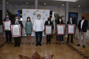 Ministerio de Cultura entrega los Premios Anuales de Literatura 2020