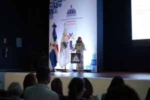 Mar&iacute;a Teresa Ruiz de Catrain expone reflexiones y cr&oacute;nicas sobre nuestra existencia en la Feria del Libro